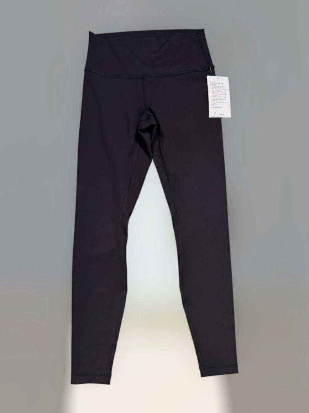 NWT Lululemon Wunder Under HR 28”